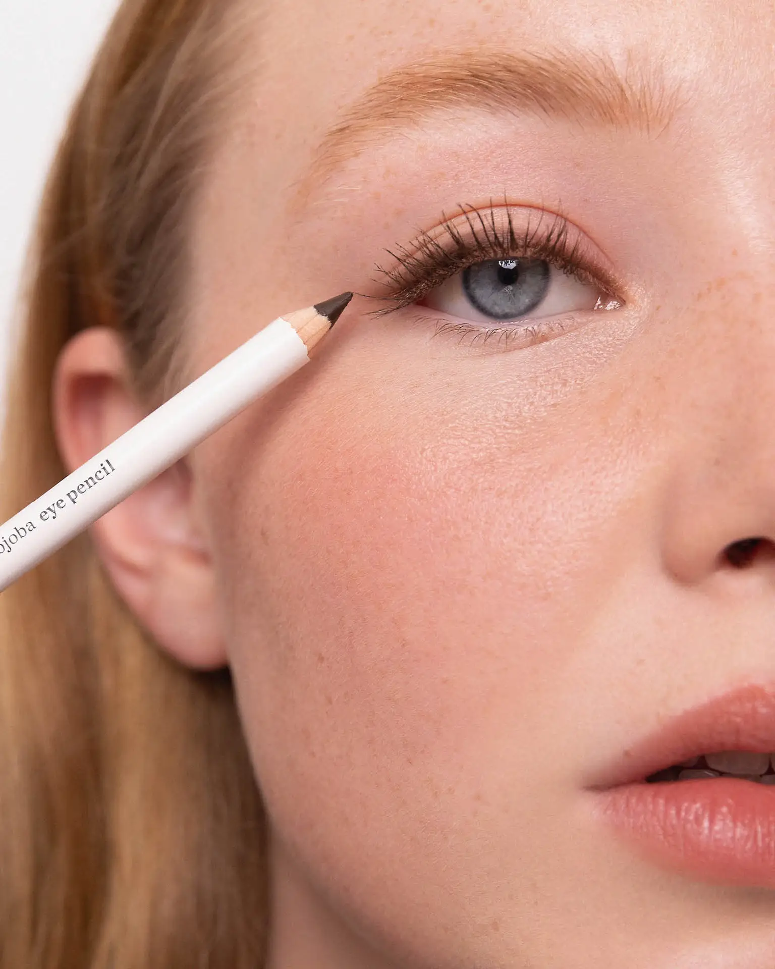 Jojoba Eye Pencil - Earth - Imagen 3
